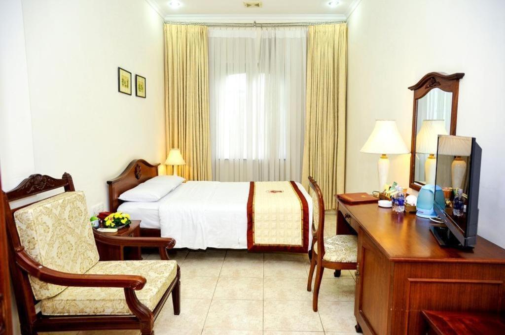 Tan Son Nhat Hotel